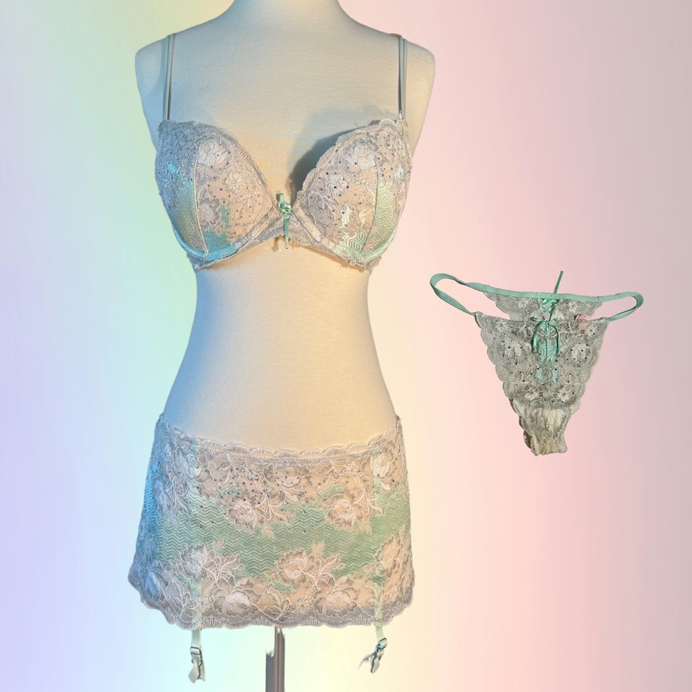 Victoria's Secret Sea-foam & Cream Lace Bra, Garter Belt, G-string 3-Piece Set